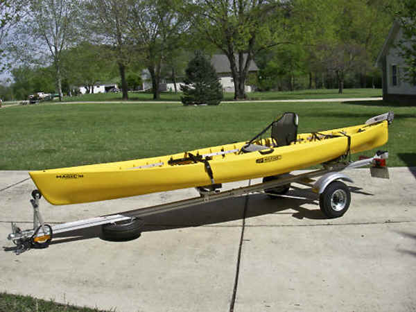 Trailex SUT-200-S Trailer with a Native Watercraft Kayak
