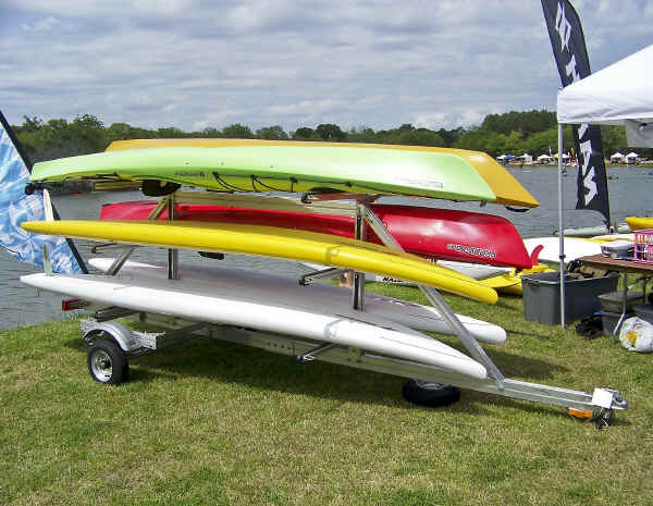 SUT-450-M6 Carries A Variety of Kayaks and Paddle Boards